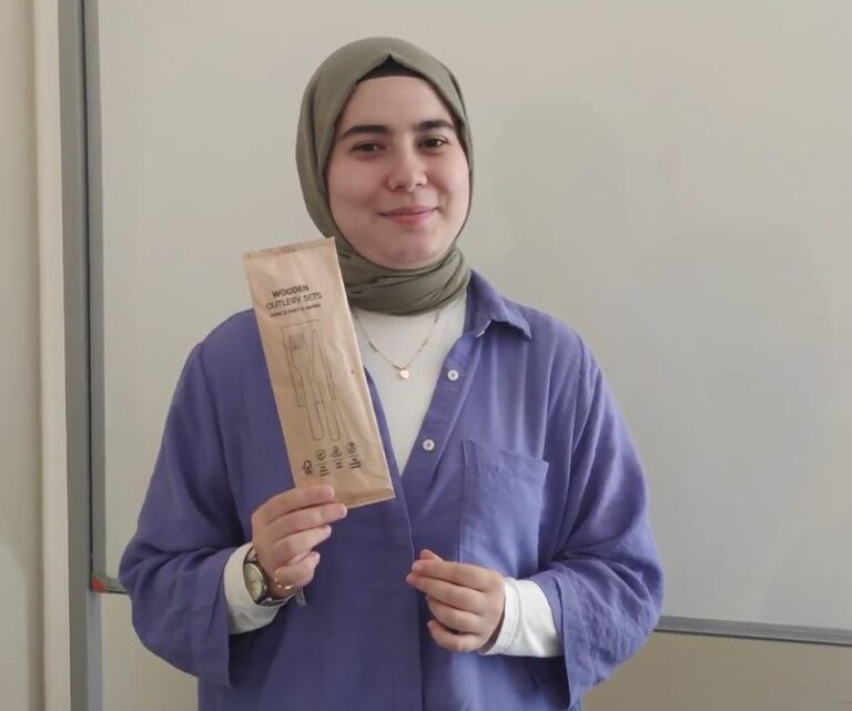 IMU Sustainability Club in Collaboration with Bimspack Called for Reducing the Use of Plastic Cutlery and Gave Away Wooden Cutlery Sets as a Gift