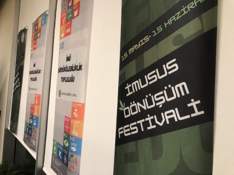 İMÜ Sürdürülebilirlik Topluluğu İleri ve Geri Dönüşüm Atölyelerini İçeren Bir Sosyal Sorumluluk Projesi Olan “Dönüşüm Festivali”ni Düzenledi