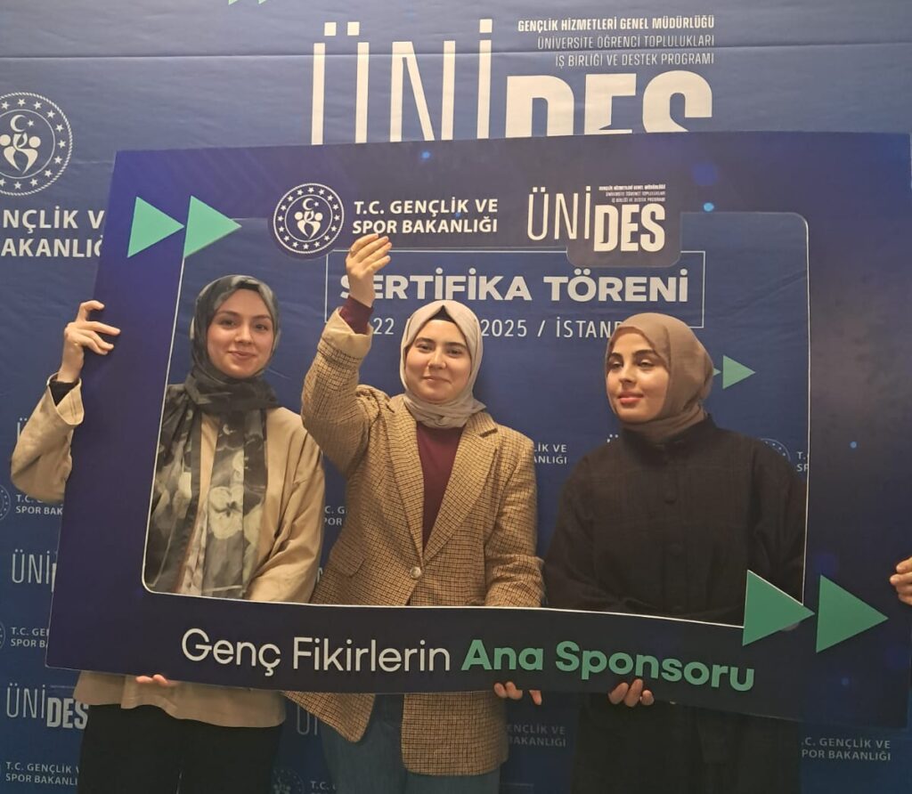 İMÜ Öğrenci Toplulukları Sürdürülebilirlik Odaklı Projeleri ile ÜNİDES Sertifika Töreninde Yer Aldı